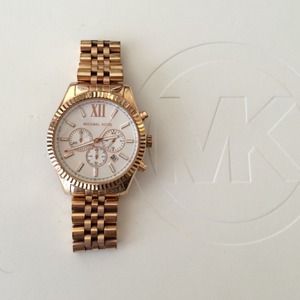 Michael Kors oversize rose gold Lexington MK8313