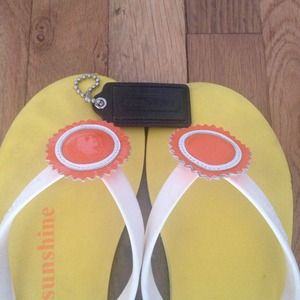 Flip flops and keychain bundle