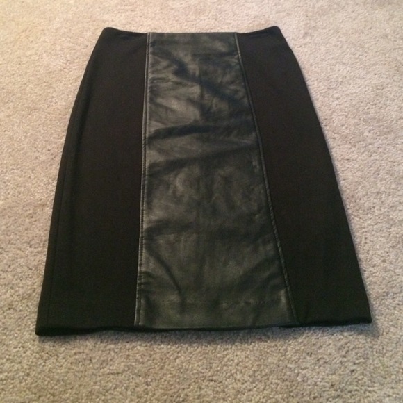 🚫🚫SOLD🚫🚫Rampage black pencil skirt with leathe - Picture 2 of 4