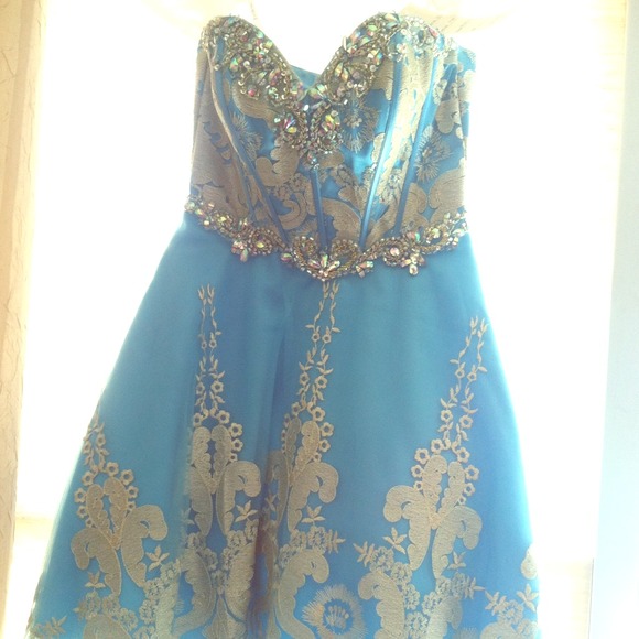 NWT Tony Bowls Short Dress Size 2