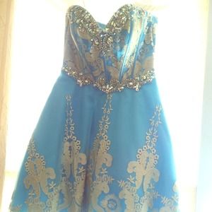 NWT Tony Bowls Short Dress Size 2