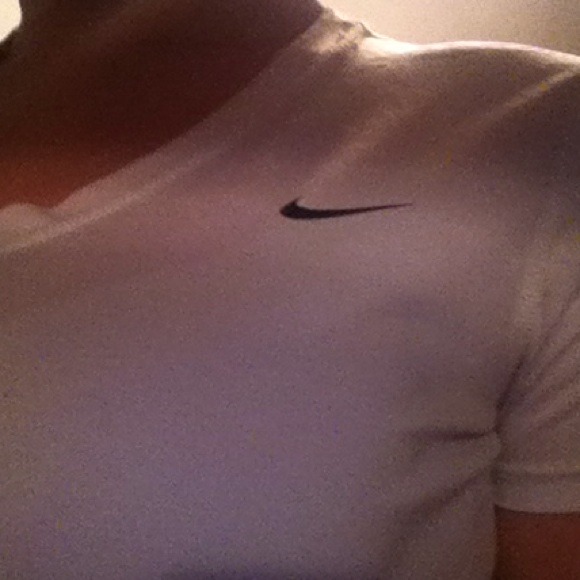 Nike Drifit v neck t shirt