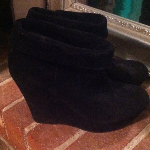 Gianni Binni suede booties