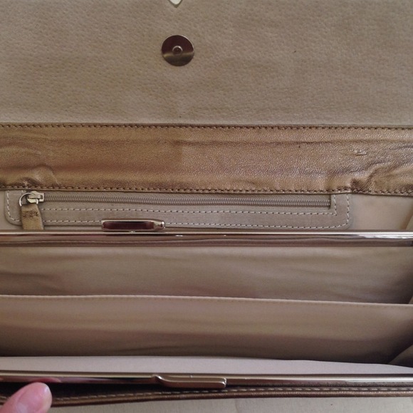 ⚡SALE⚡NWT Alfani clutch - Picture 4 of 4