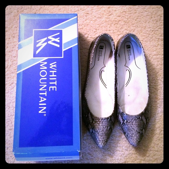 Grey snakeskin flats
