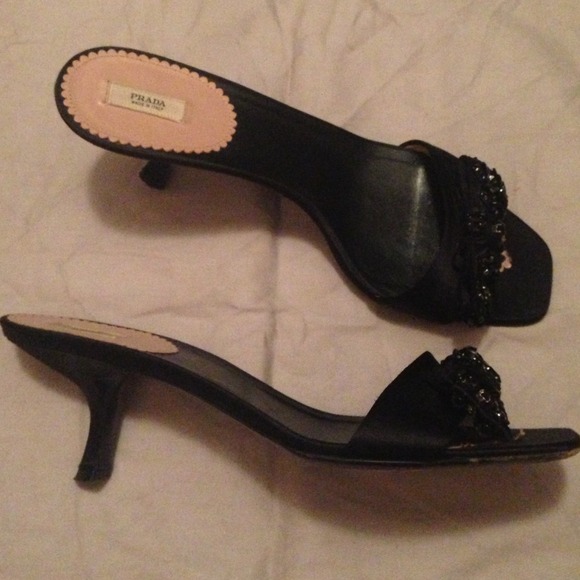 prada embellished bow kitten heels - Picture 3 of 3