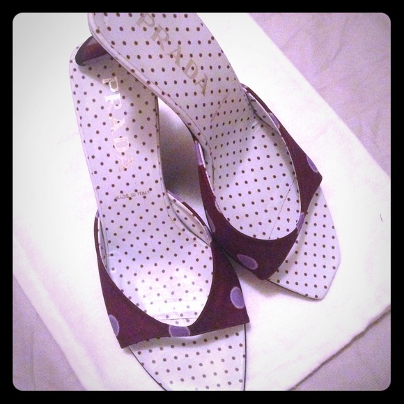 Prada polka dot low heels!