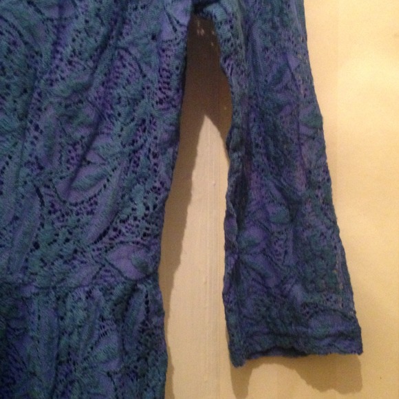 Blue lace dress - Picture 2 of 4