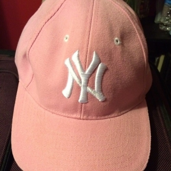 Pink Yankee hat - Picture 1 of 5
