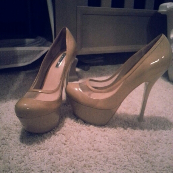 *SOLD*Halston Nude Platform Heels