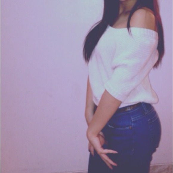 Crop sweater