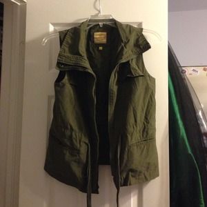 Princess Vera Wang Cargo Vest