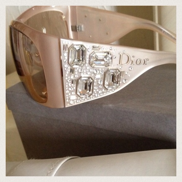 ❌Sold❌Christian Dior - "On The Rocks" sunglasses - Picture 2 of 4