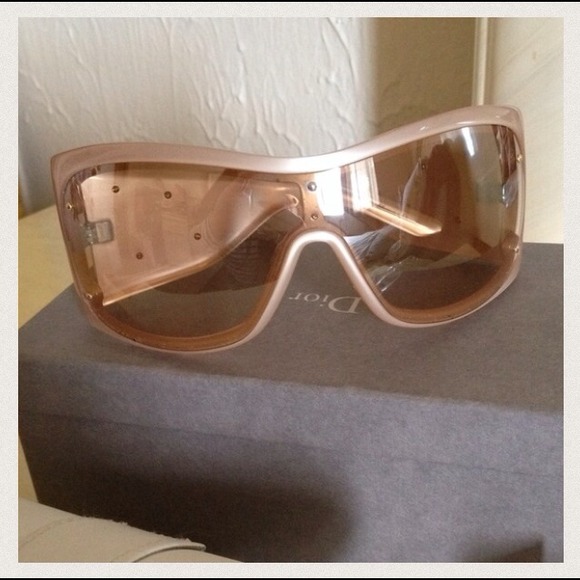 ❌Sold❌Christian Dior - "On The Rocks" sunglasses - Picture 3 of 4