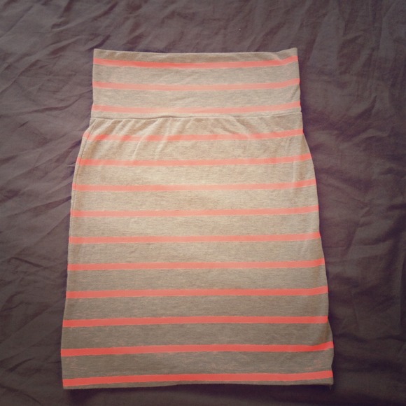 Striped mini skirt