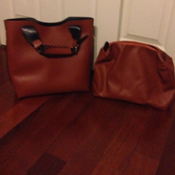 Handbag - Picture 3 of 4