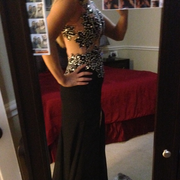 Prom dress - Picture 3 of 4