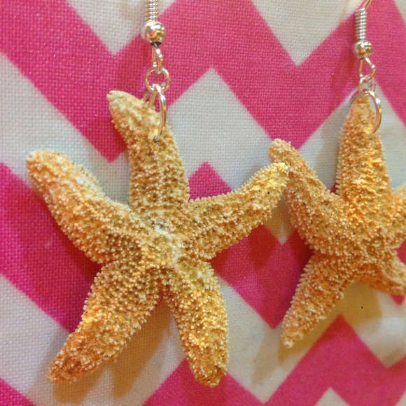 ⭐️Starfish Earrings⭐️ - Picture 2 of 4
