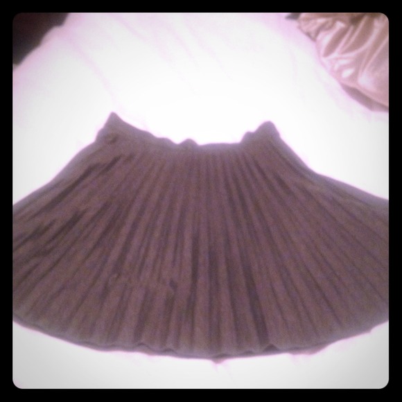 Flowy grey skirt.