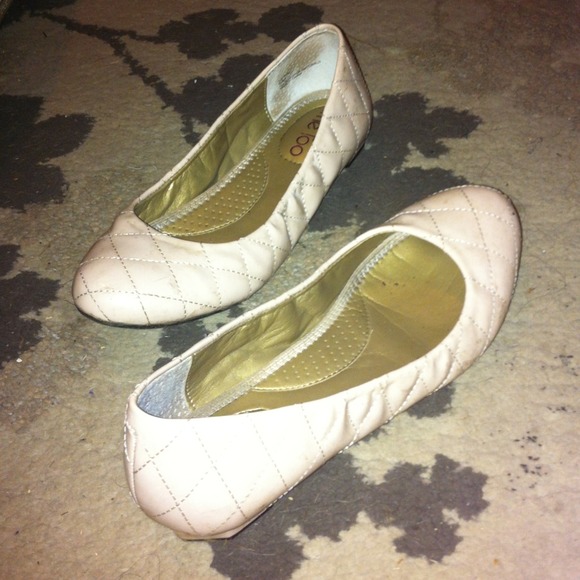 Pink nude diamond stitch flats classy