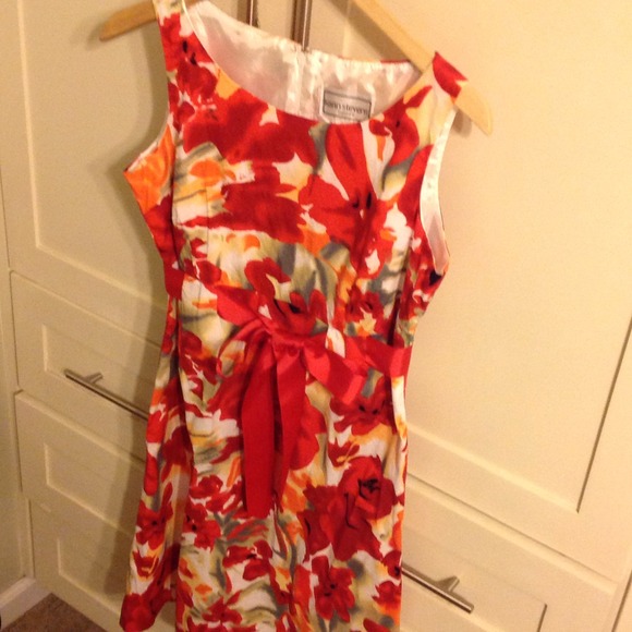 Spring Dress💐 - Picture 2 of 4