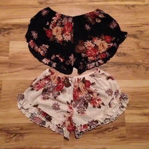 🌸SHOWING🌸 Brandy Melville floral vodi's