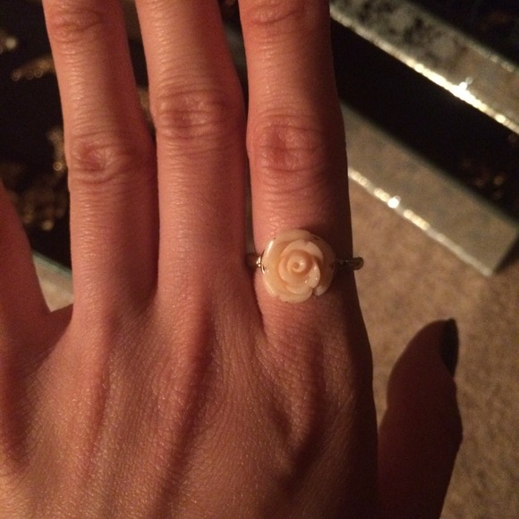 Flower ring