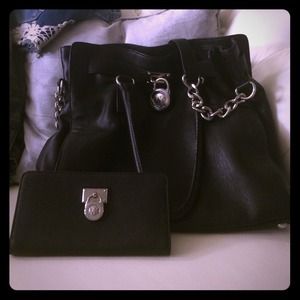 Black leather Micheal Kors Purse & Wallet