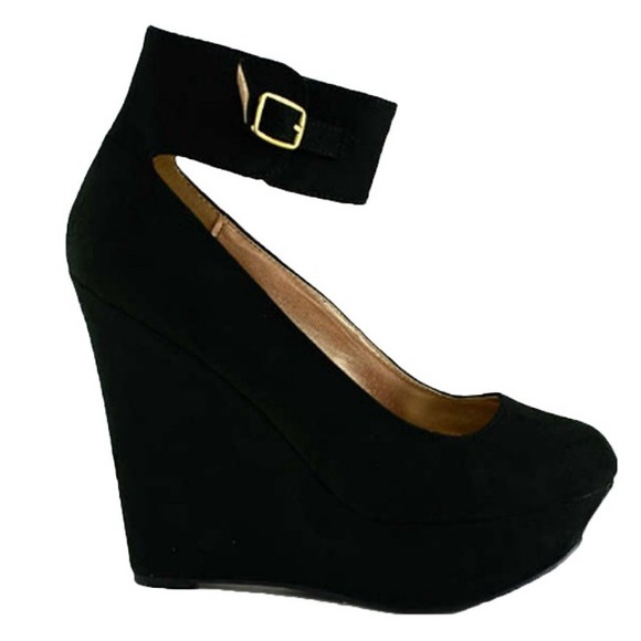 Black ankle platform round toe wedges sz 6 1/2.