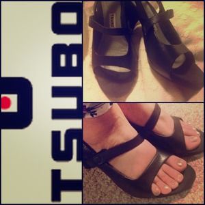 Tsubo Pressure Point Leather Pumps