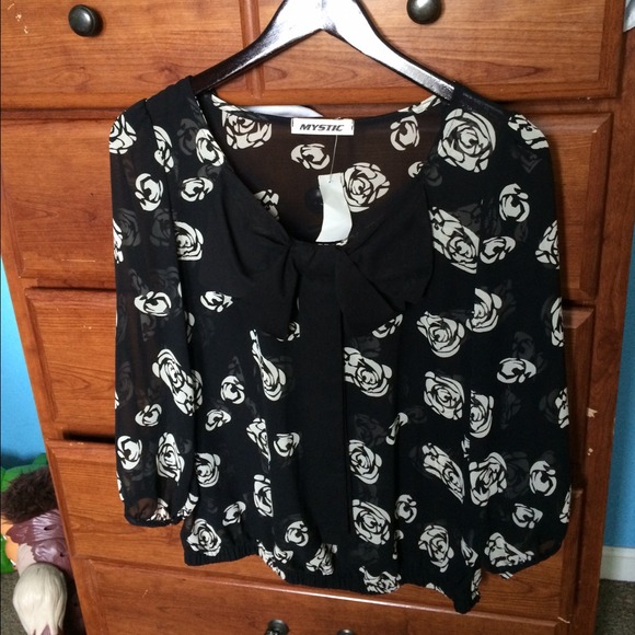 Tops - Black floral print sheer top