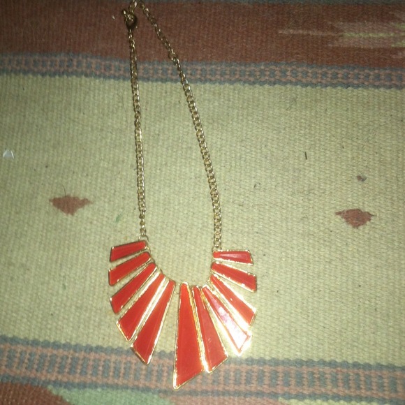 Statement necklace new!