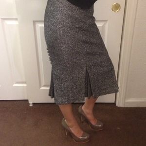 🎈REDUCED PRICE! Victoria's Secret pencil skirt.