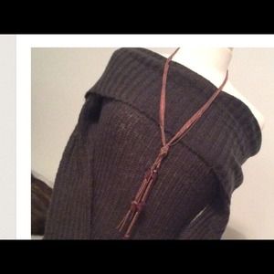 🚫 SOLD 🚫 Both Sweater and Necklace!