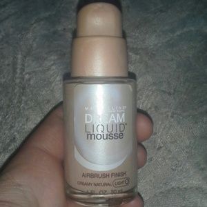 Dream liquid mousse ( Cover up )