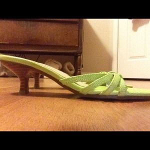 White Stag neon green sandal w/small heel