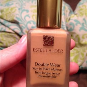 Estée Lauder Double Wear Foundation