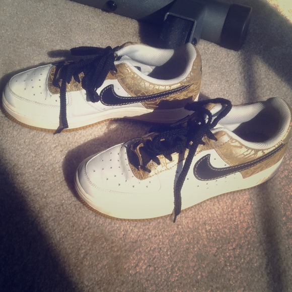 Reduced!! womens nike Air Force 1's!