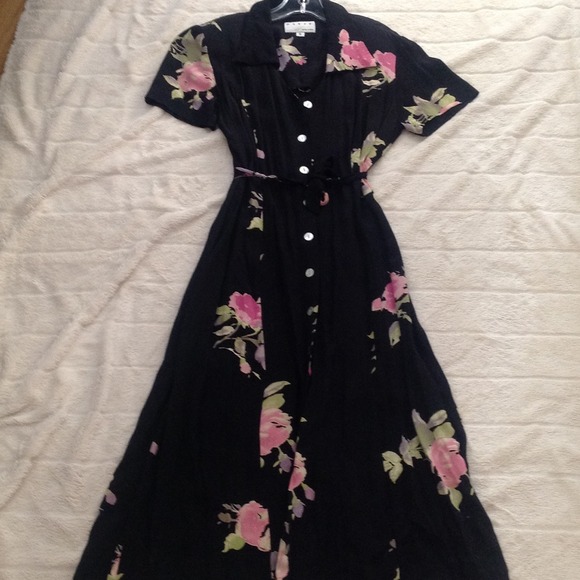 Floral vintage dress