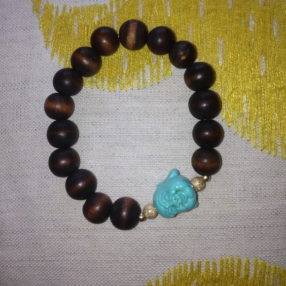 Buddha bracelet with wood beads