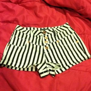 Stripped high waisted shorts by Kendall and Kylie