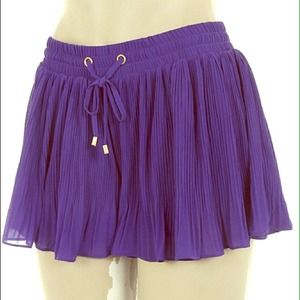 ⬇️Pleated Flare Short w/ Front Tie