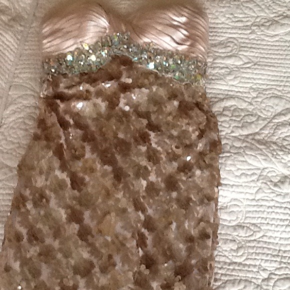 Night moves prom dress - Picture 2 of 3