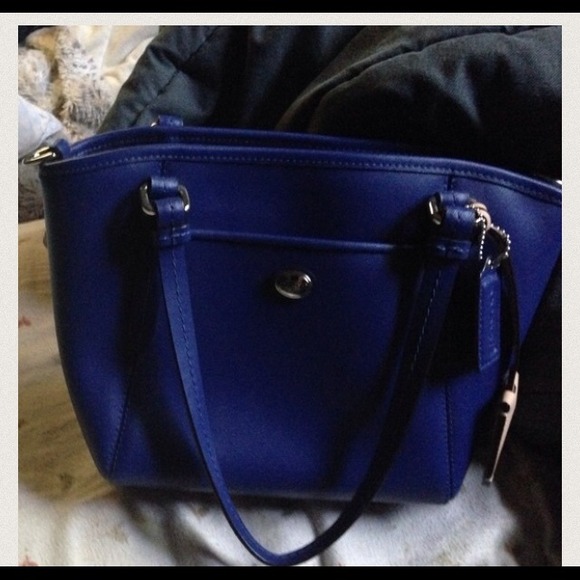 Coach Mini Peyton Pocket Tote (Navy)