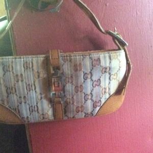 Cute small Gucci purse