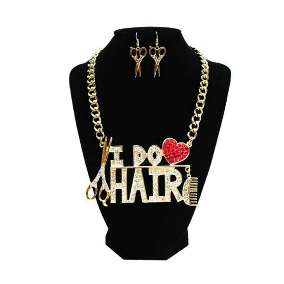 NWOT Set of fashion necklace and earrings