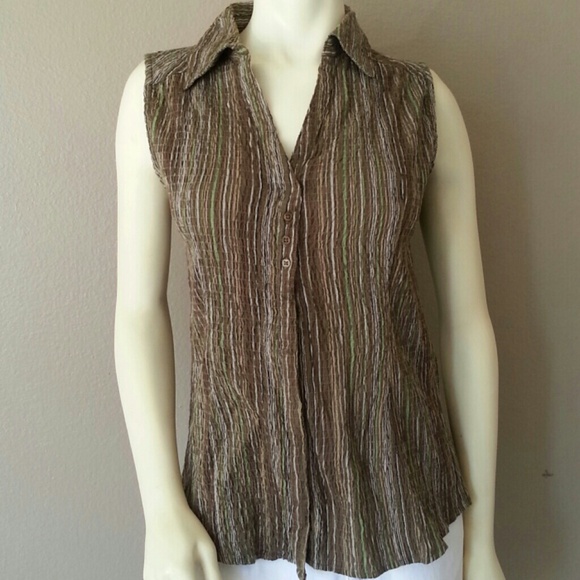 St. JOHN'S BAY TOP SIZE S SMALL - Picture 2 of 3