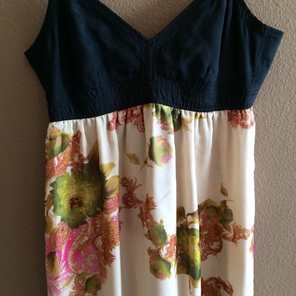 🔴🔴SOLD IN BUNDLE🔴🔴 - Picture 2 of 4