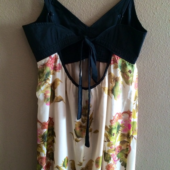 🔴🔴SOLD IN BUNDLE🔴🔴 - Picture 3 of 4