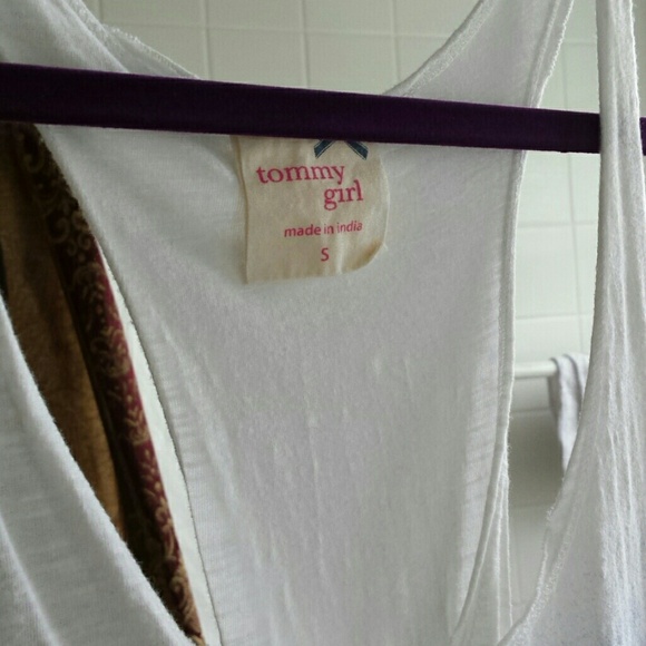 White tank - Picture 2 of 2